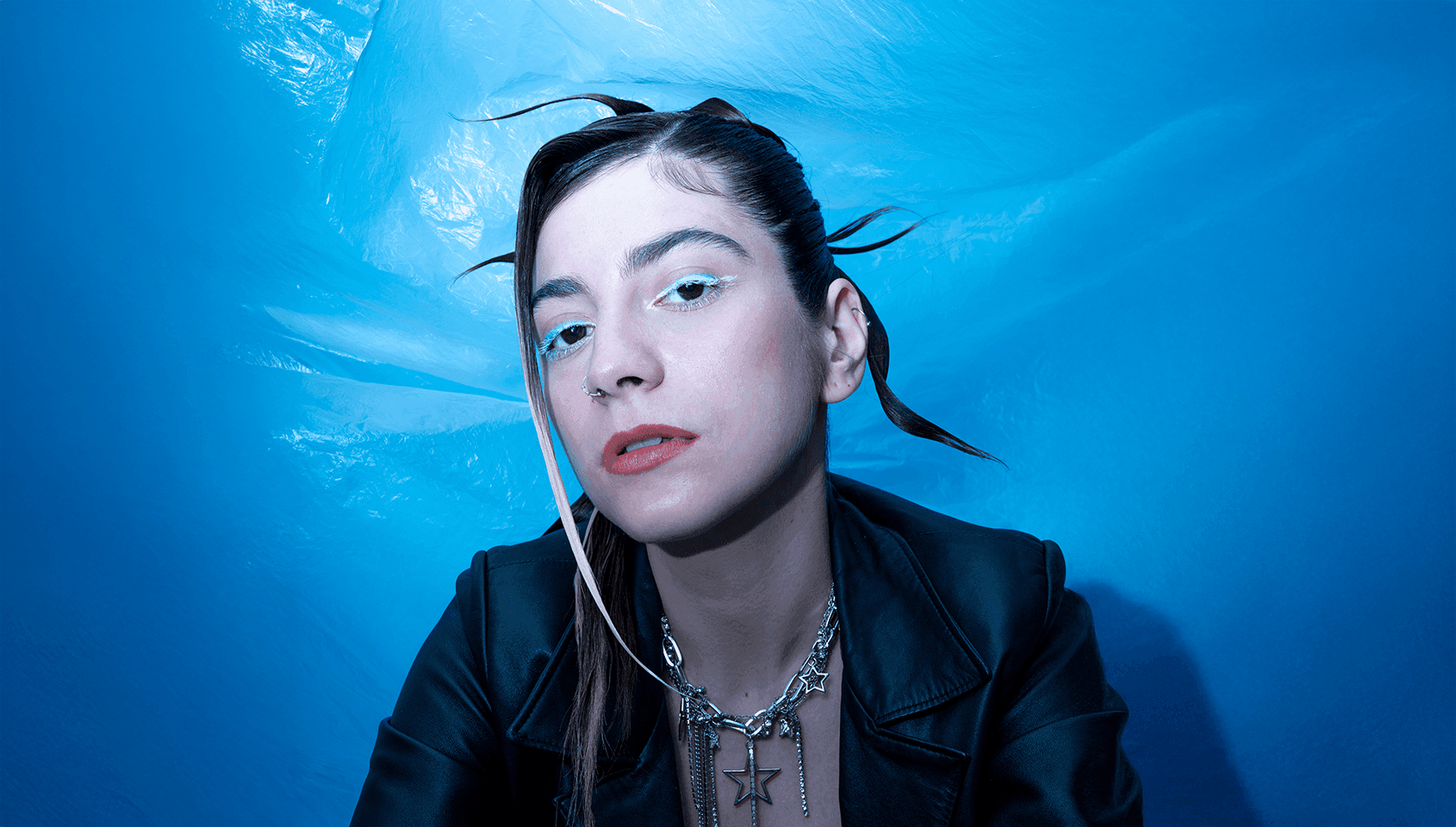Avludaki Sesler - Elif Kozan